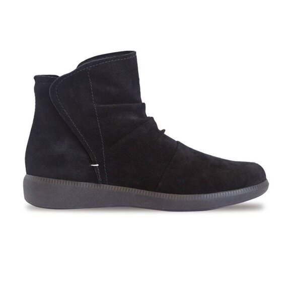 Munro Scout Womens Water Resistant Black Bootie / Boots Size: 7 M NEW